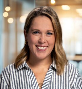 Headshot of Deb Kirinovic, Chief of Staff and Senior Vice President of Executive Operations for Feed the Children