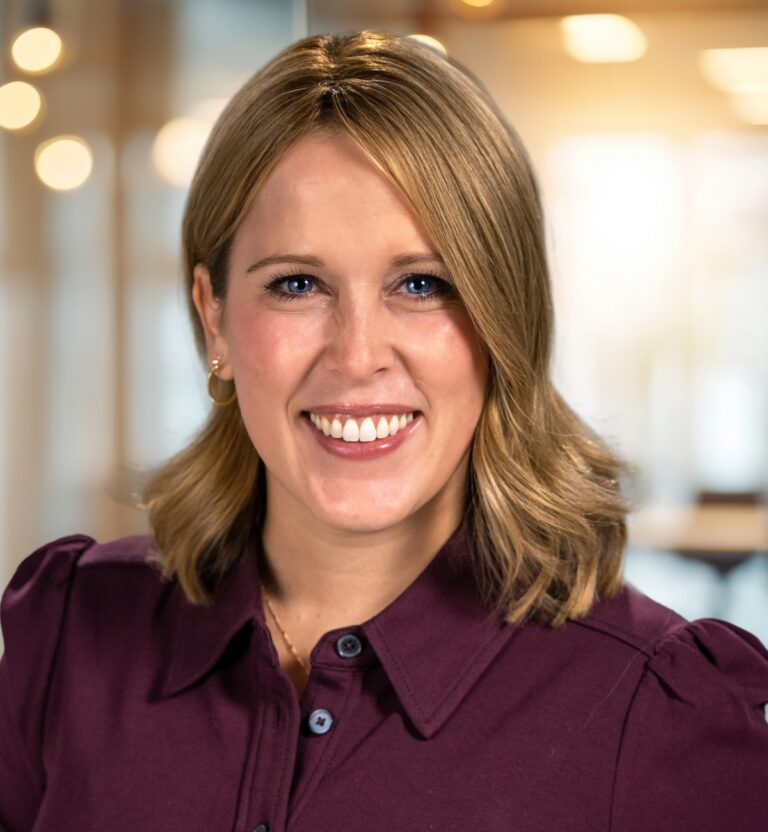 Headshot of Deb Kirinovic, Chief of Staff and Senior Vice President of Executive Operations for Feed the Children